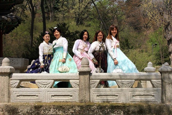 Private day tour Korea(Seoul trip) with Professional Photographer - What the $390 price really buys