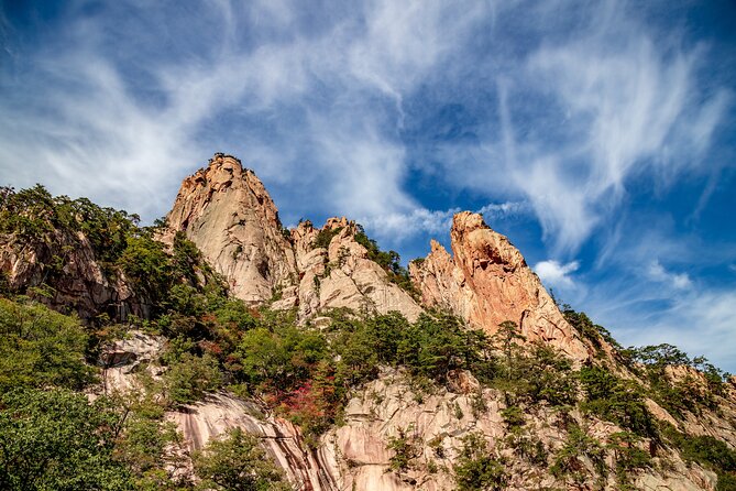 Private Day Trip to Seoraksan National Park - Dongmyeong Port for Seafood and Sea Views