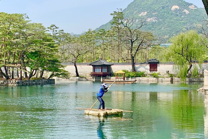 Private Full-Day Guided Tour in Seoul with Lunch, Tea and Dinner - Bukchon’s hanok lanes and Baek In-je’s House