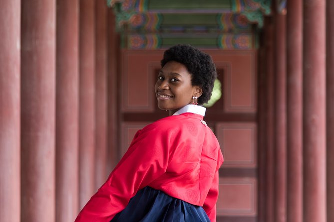 Private Palace Photo Shoot in Seoul with a Photographer - Is $40 a good value?