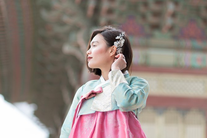 Private Palace Photo Shoot in Seoul with a Photographer - Morning or afternoon: choosing the better start