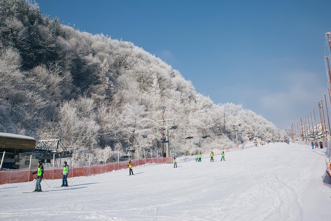 Private Ski Tour(Lesson) near Seoul at Elysian Gangchon Resort - Getting fitted with clothing and ski equipment