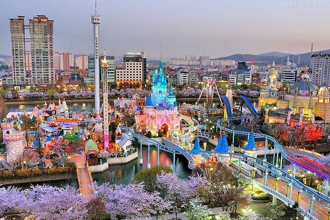 Private tour Lotte World,Tower,Aquarium(All Tickets are included) - Five hours inside Lotte World