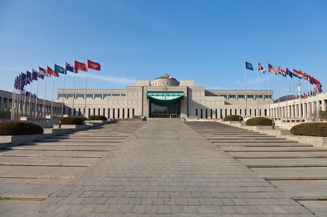 Private Tour: Talk show with N.K. Defector and Short Hiking - Key Points at a Glance
