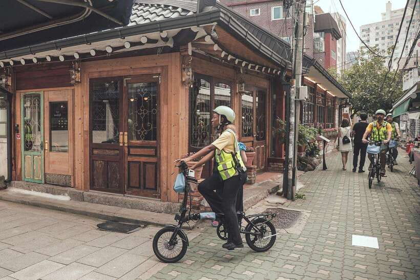 Seoul: Afternoon Ebike tour and "Happy Hour" food and drinks - House of Baek Inje and Korea’s divided story