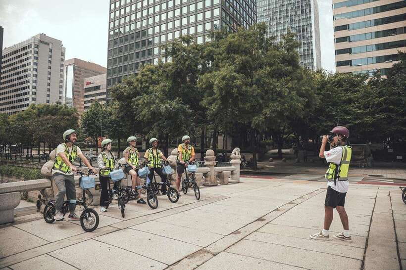 Seoul: Afternoon Ebike tour and "Happy Hour" food and drinks - Starting at Jonggak, between two major stations
