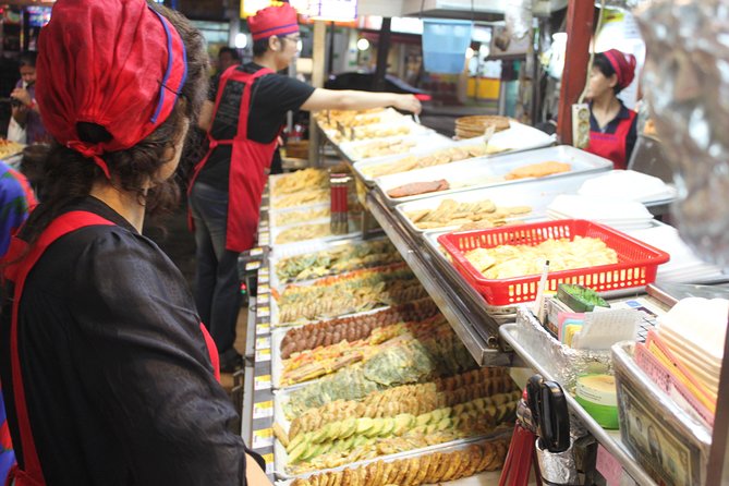 Seoul: Anthony Bourdain-Inspired BBQ and Pub Experience - The optional pub finish with fried chicken and beer