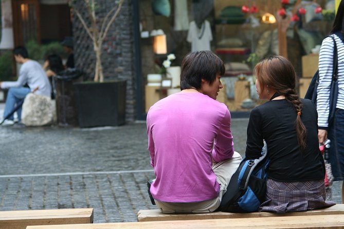 Seoul Art Tour with a Local Expert: 100% Personalized & Private - Ssamziegil, where art meets shopping