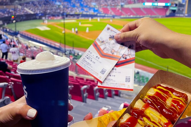 Seoul: Baseball Game Ticket with Dinner/Beer with the host - Key points to know before you book