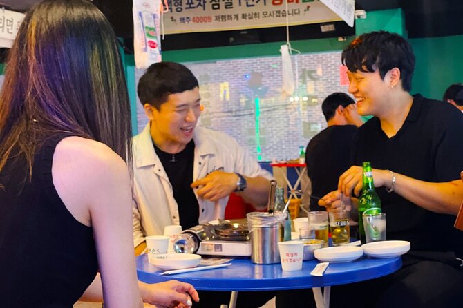 Seoul: Baseball Game Ticket with Dinner/Beer with the host - The winter basketball option