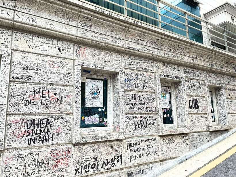 Seoul: BTS K-Pop Star Footsteps Journey ARMY Fan Day Tour - Yongin Daejanggeum Park and SUGA’s Daechwita setting