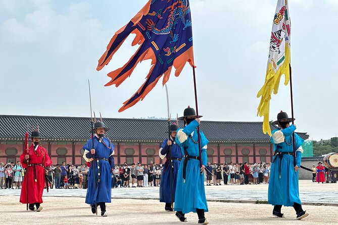 Seoul City Half Day Tour-Gyeongbok Palace Guard Changing Ceremony - The Ginseng Stop: Know What You Are Buying
