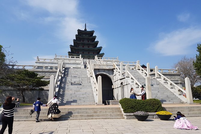 Seoul City Sightseeing Tour Including Gyeongbokgung Palace, N Seoul Tower, and Namsangol Hanok Village - Insadong lunch and traditional shopping
