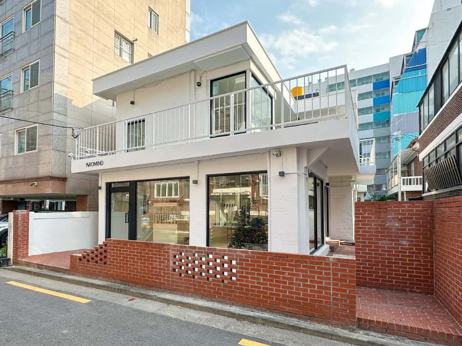 Seoul: Create Your Own Natural Perfume with a Perfumer - Finding the Hanok Near Anguk Station