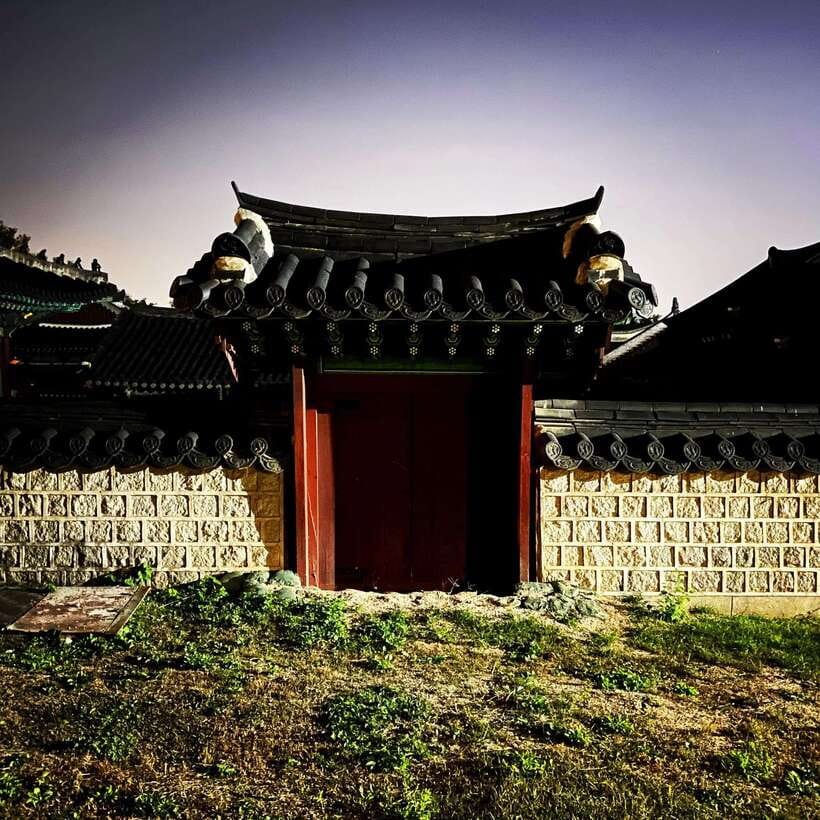 Seoul: Dark Side of the City and Ghost Stories Walking Tour - Why Seoul’s dark side works so well at night