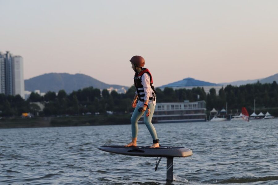 Seoul : Efoil Experience in Han River - Key points to know before you book