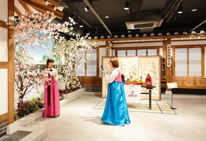 Seoul: Eobi+Nami+Hanbok(+RailBike or Strawberry Options)Tour - Rail biking: the more active choice