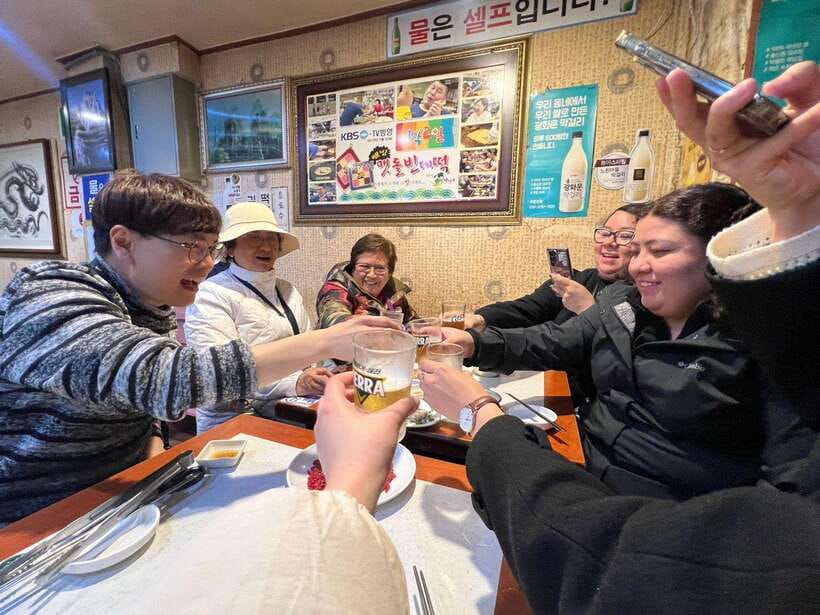 Seoul: Fearless Foodie Gwangjang Market Food Adventure - How the 10 to 12 dish challenge unfolds