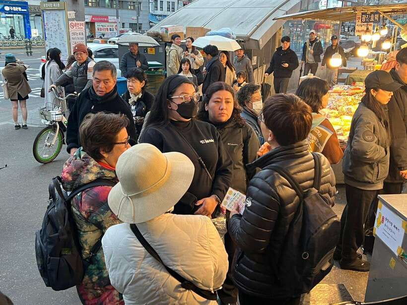 Seoul: Fearless Foodie Gwangjang Market Food Adventure - Who should book this Seoul food adventure?