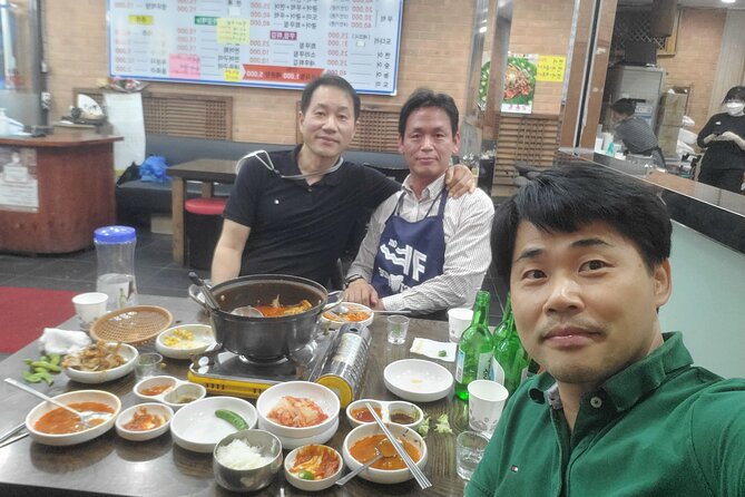 Seoul Food n Night view with Local Korean BBQ dinner Hongdae st. - Ikseon-dong adds old Seoul to the modern route