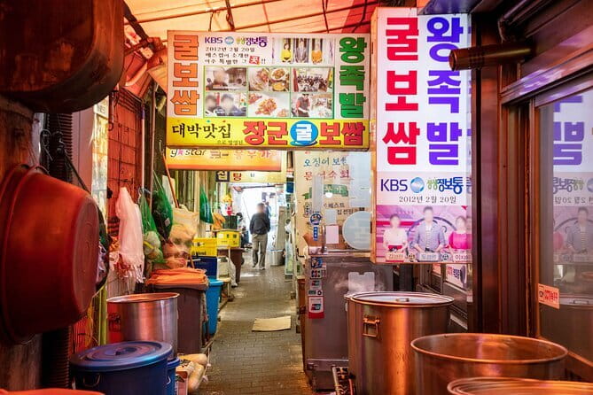 Seoul Foodie Walking Tour - Two hours among Gwangjang Market’s food stalls
