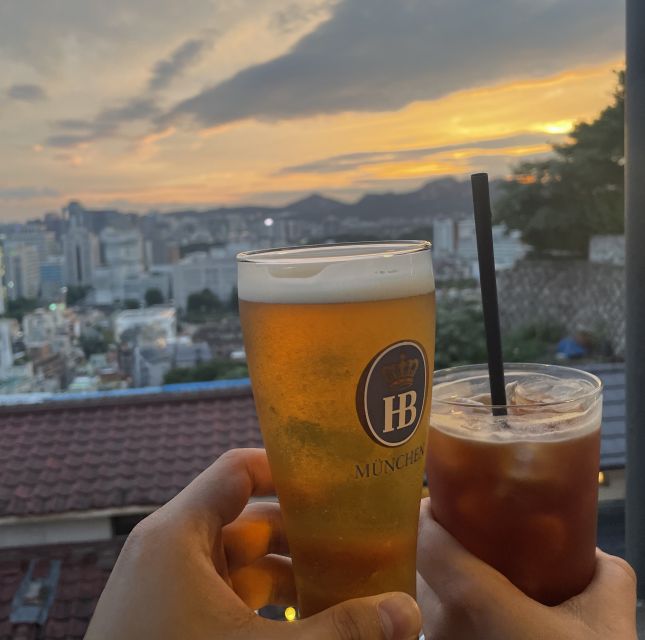 Seoul: Guided City Wall Sunset Hike with Korean Dinner - Dinner turns a sightseeing walk into an evening out