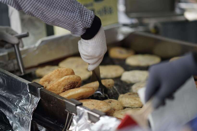 Seoul: Guided Street Food Tour at Namdaemun Market - Timing, weather, and what to carry