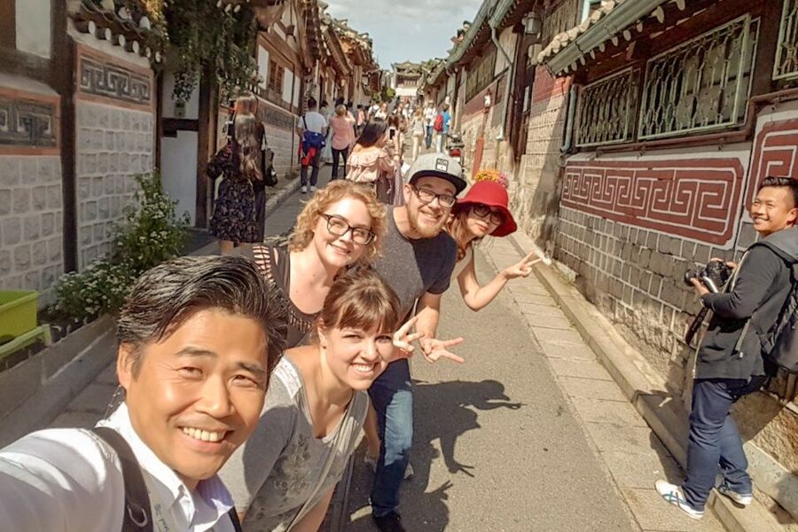 Seoul: Gyeongbok Palace and Bukchon Hanok Walking Tour - Starting at City Hall Station