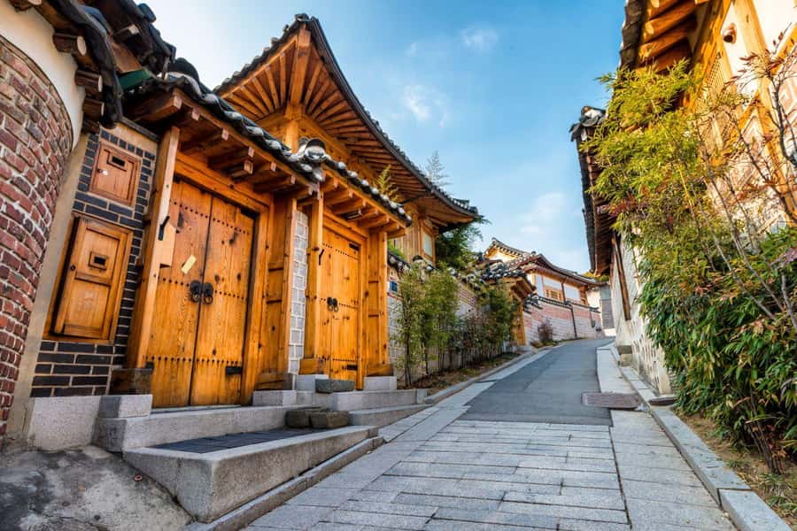 Seoul: Gyeongbokgung / Hanok Village / N Seoul Tower - How the schedule changes by season and day