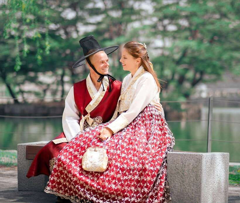 Seoul: Hanbok Rental with Gyeongbokgung Palace Entry - Why wearing a hanbok changes a palace visit