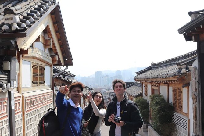 Seoul Highlights & Hidden Gems Tours by Locals: Private + Custom - Markets, tea, temples, and everyday Seoul