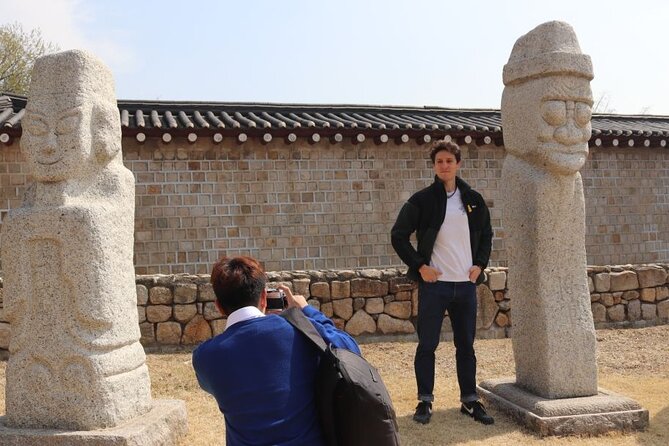Seoul Highlights & Hidden Gems Tours by Locals: Private + Custom - Museums and modern Seoul