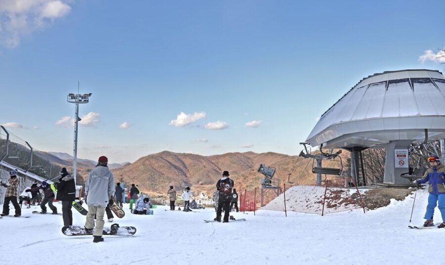 Seoul: Jisan Forest Winter Ski Day Tour with Basic Lesson - The small details that can make or break your day