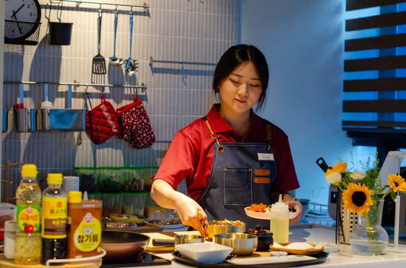 Seoul: Korean Cooking at Seoul Cooking Club! - Location in central Jongno
