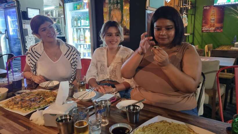 Seoul: Korean Drinking Games Night (non-drinkers welcome) - Kimchi seafood pancake: the useful food break