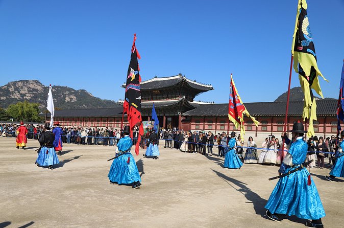 Seoul Layover Private Tour from Incheon Airport - Bukchon Hanok Village and the value of a short walk
