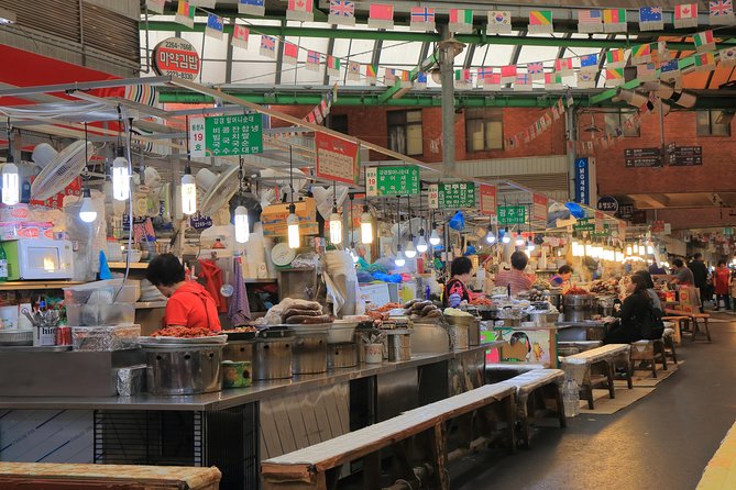 Seoul Like a Local: Private & Personalized Experience (2-3 hours) - Ihwa Mural Village and a more personal route
