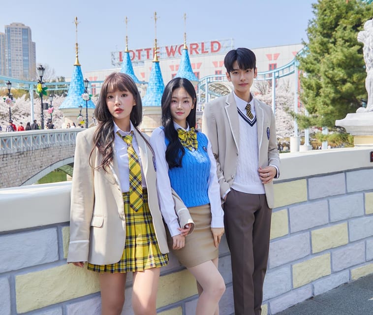 Seoul: Lotte World 1 Day Pass & Korean School Uniform Rental - Queues, ride strategy, and the optional Magic Pass