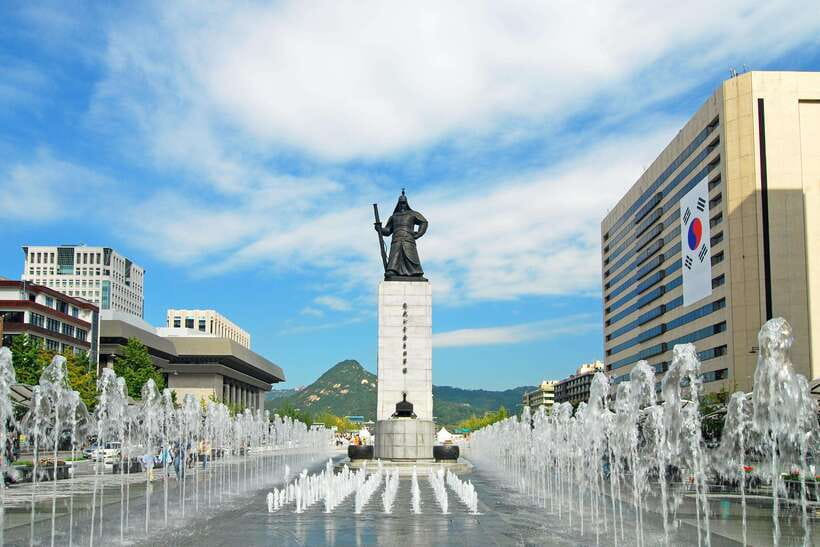 Seoul: Max Out Must Visit City Highlights Panoramic Day Tour - Insadong gives you a slower hour in old Seoul