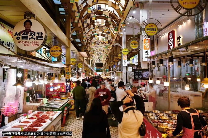 Seoul: Mt.Seorak(+CableCar Option)+Sokcho Fish Market&Beach - Five hours among Seoraksan’s autumn colors