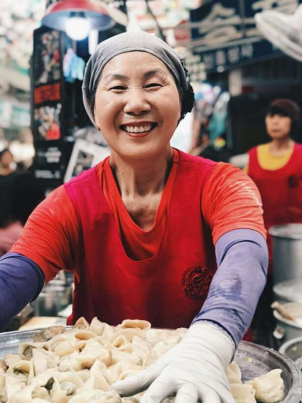 Seoul : Must-see & Hidden Gems Private Walking Tour - Key Points