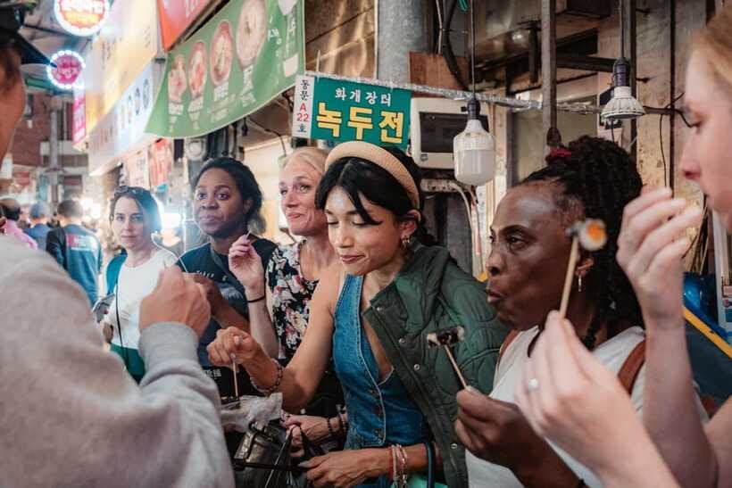 Seoul: Night Market Food Tour with Local Guide - A closer look at the route and pace