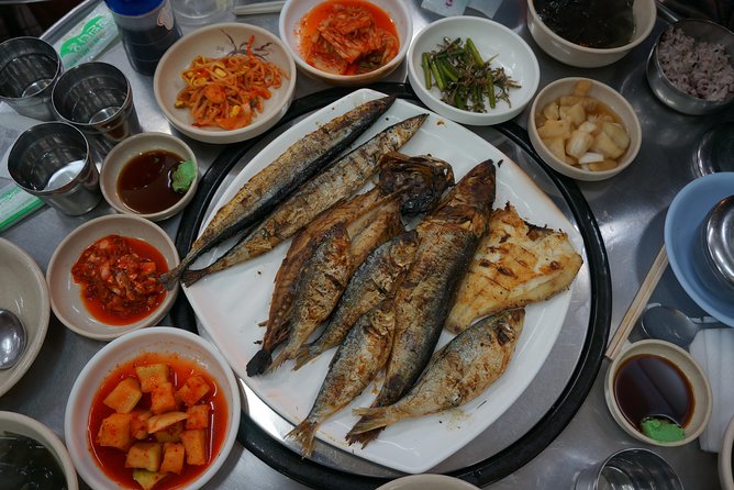 Seoul Night "Private Tour"(Korean BBQ, N-Tower, Seoul Fortress, Local Market) - Cheonggyecheon Stream closes the city loop