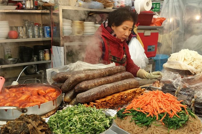 Seoul Night Tour (Gwangjang Market, Royal Palace and Naksan Park) - What $45 includes, and what it does not