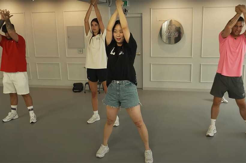 Seoul: Private K-Pop Dance Class with Video Recording - Recording the final performance