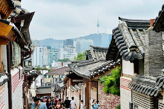 Seoul Private Tour with hidden gem of Seoul - Gyeongbokgung and the choice to wear hanbok