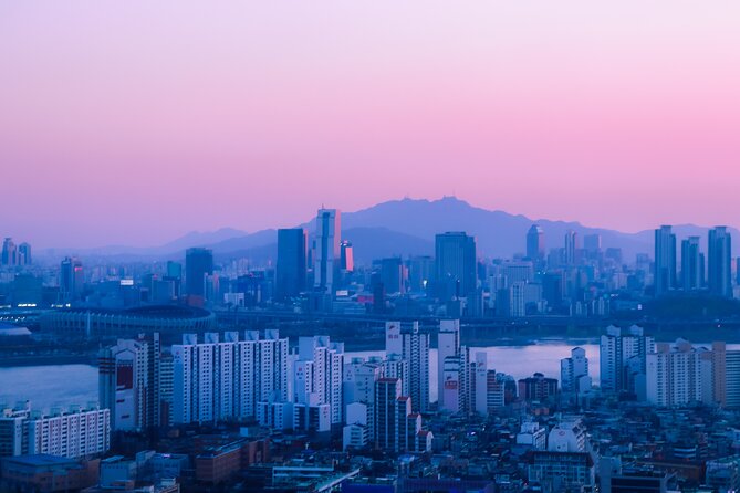 Seoul Private Walking Tour with a Local - A Seoul introduction built around you