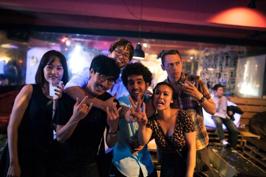 Seoul: Pub Crawl - The first bar gives you time to meet people