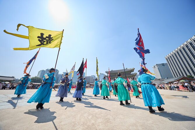 Seoul Royal Palace,Bukchon Hanok Village & Gwangjang Market Feast - A compact introduction to Seoul’s old center
