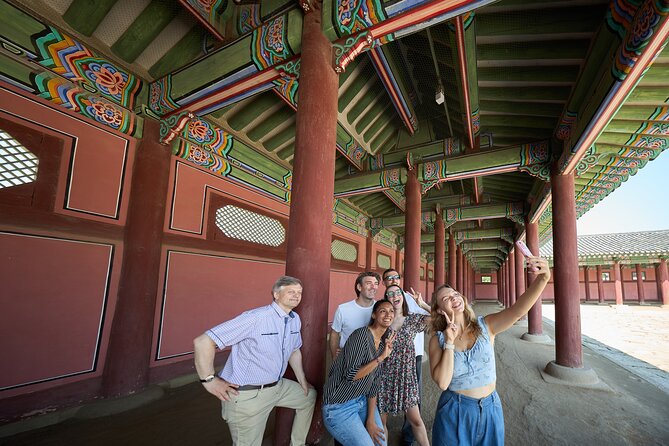 Seoul Royal Palace,Bukchon Hanok Village & Gwangjang Market Feast - Gwangjang Market: the tour’s best finish
